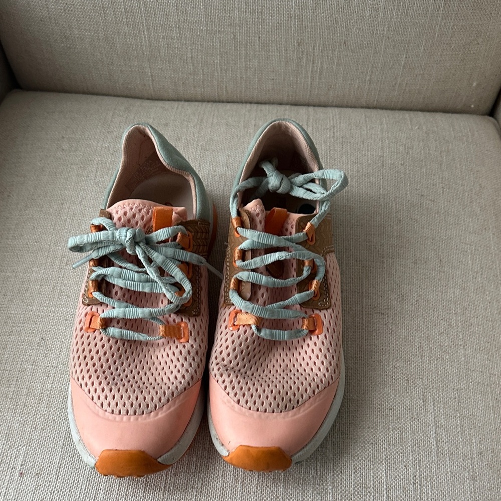 OluKai Women's Coral and Peach Sneakers